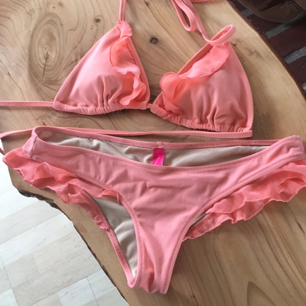 Victoria’s Secret bikini